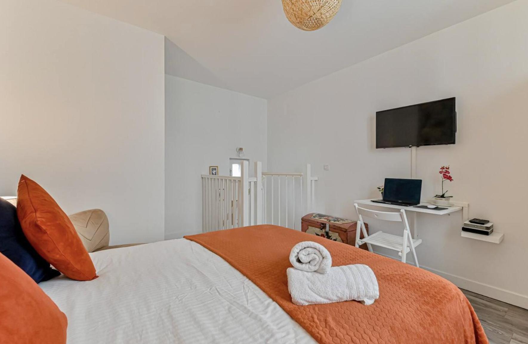 Charmant Duplex A Deux Pas De Paris Et Du Rer B Жантили Екстериор снимка